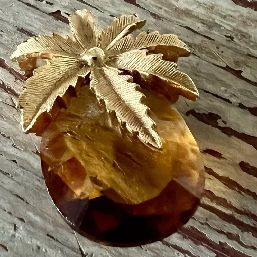 Vintage SARAH COVENTRY Amber Faceted Glass and Gold Leaf Brooch